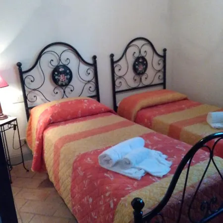 Villa Sleeps 10 Pool Wifi *